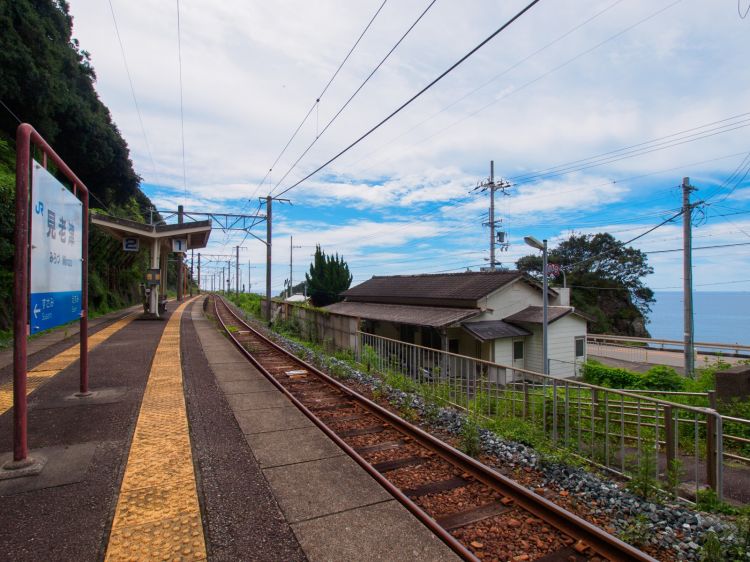 《能看见海的车站》和歌山篇：和歌山港站、汤川站、那智站、和深站、见老津站