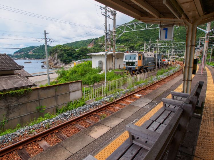 《能看见海的车站》和歌山篇：和歌山港站、汤川站、那智站、和深站、见老津站