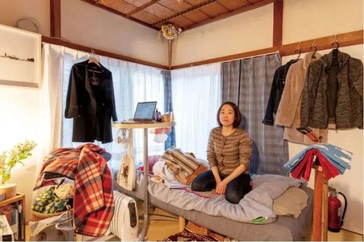 蜗居在都市的女人：8平米出租屋，我住了5年