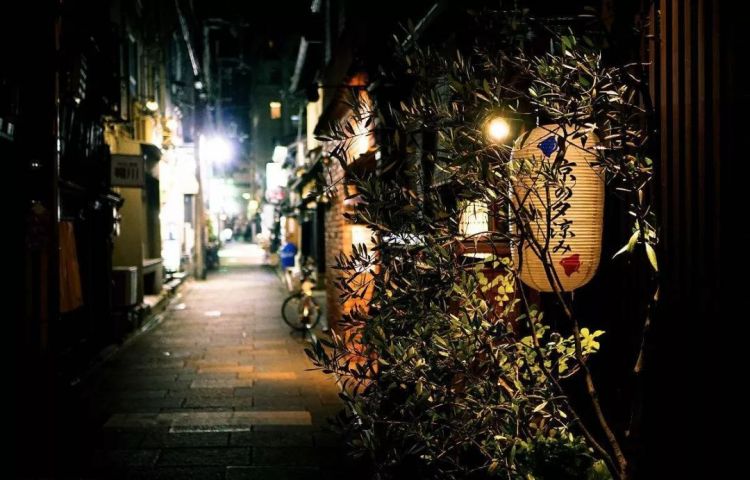 日本京都的昼夜三餐 日本京都的昼夜三餐