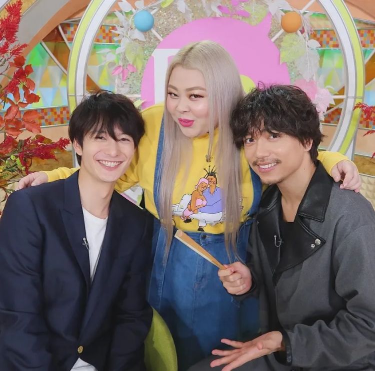 200斤的日本第一顶流女星,如今暴瘦到网友认不出:这是换头还是换脸了? 200斤的日本第一顶流女星,如今暴瘦到网友认不出:这是换头还是换脸了?