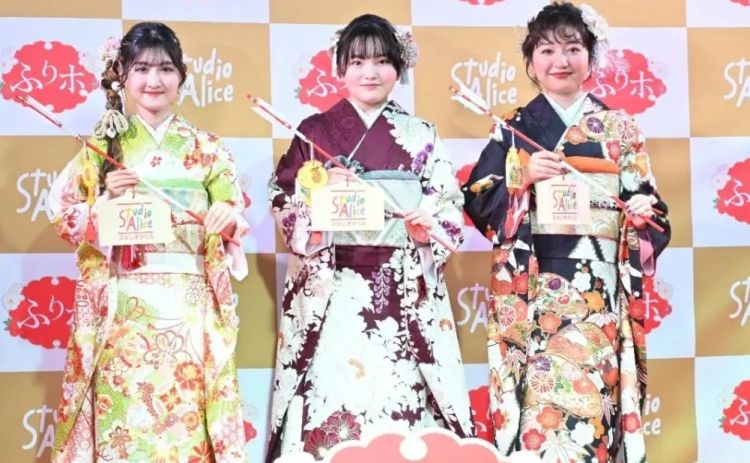 昔日童星20岁,竟有点认不出了? 昔日童星20岁,竟有点认不出了?