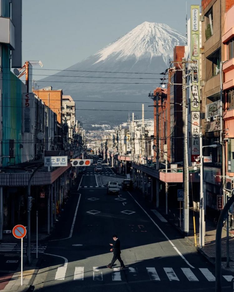 第202期：大阪世博会票卖不出去了？真子小室夫妇新居引发隐私担忧；岚25周年 | 百通板