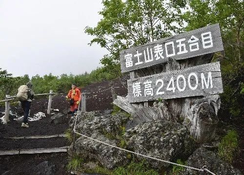 第214期：日本将开三丽鸥博物馆；中山美穗离世；全职猎人再次休刊；羽生结弦30岁生日冰演 | 百通板