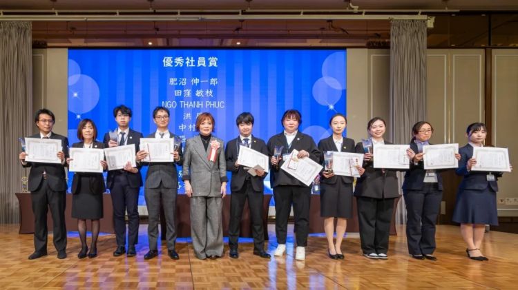 连接世界,创新前行 JTM集团2024年终感谢宴圆满落幕 连接世界,创新前行 JTM集团2024年终感谢宴圆满落幕