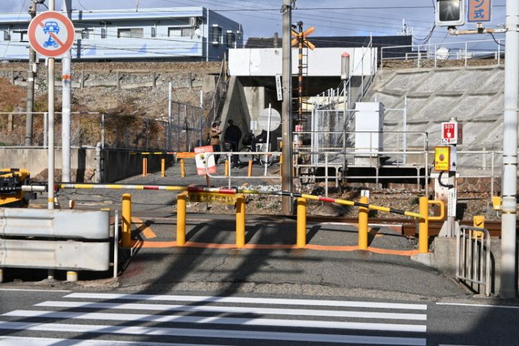 神户铁路道口事故:两名中国籍游客遭列车撞击身亡 神户铁路道口事故:两名中国籍游客遭列车撞击身亡