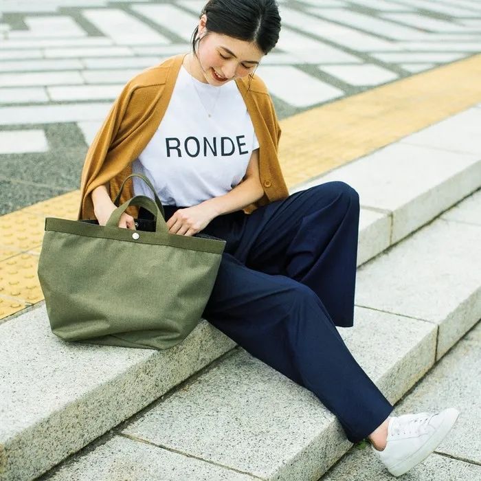 松弛感背后的那个她,崩溃了 松弛感背后的那个她,崩溃了