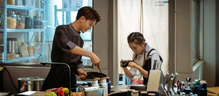 抠搜萨莉亚,被“平替后浪”偷家了 抠搜萨莉亚,被“平替后浪”偷家了