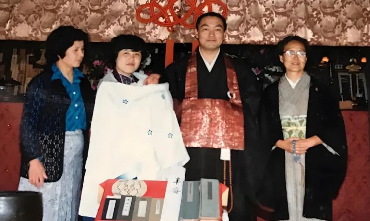 日本最帅和尚官宣“出道”!白天念经、晚上开演唱会,迷倒3000万人:恨不得明天就剃度 日本最帅和尚官宣“出道”!白天念经、晚上开演唱会,迷倒3000万人:恨不得明天就剃度