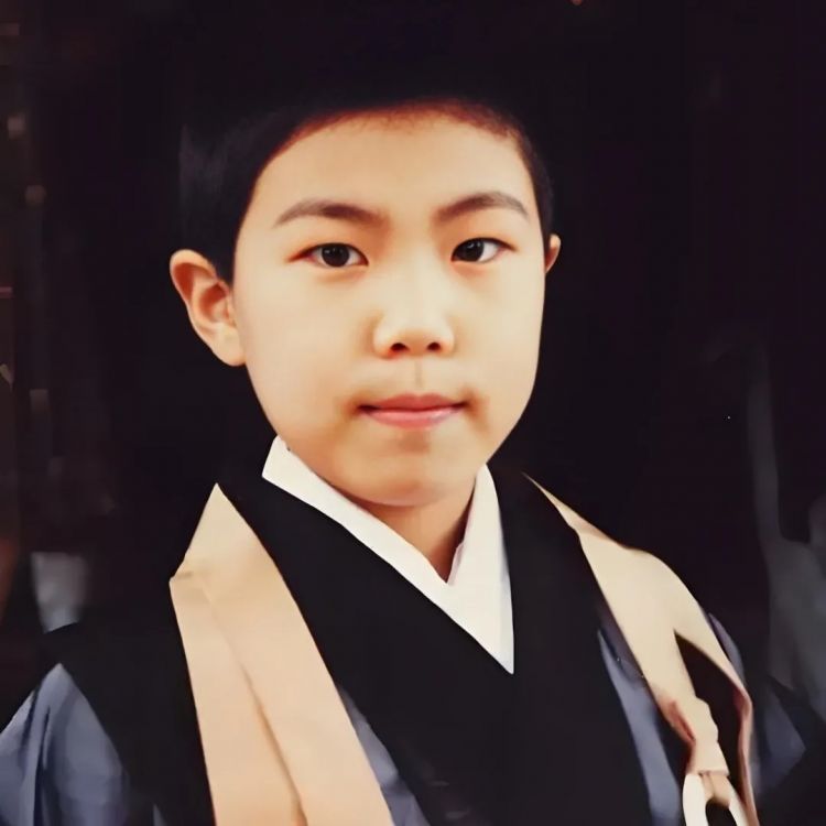 日本最帅和尚官宣“出道”!白天念经、晚上开演唱会,迷倒3000万人:恨不得明天就剃度 日本最帅和尚官宣“出道”!白天念经、晚上开演唱会,迷倒3000万人:恨不得明天就剃度