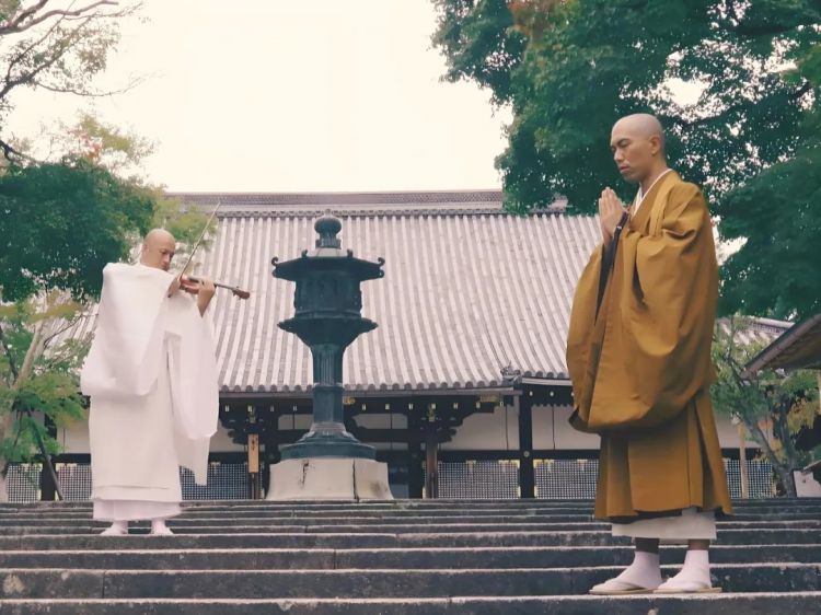 日本最帅和尚官宣“出道”!白天念经、晚上开演唱会,迷倒3000万人:恨不得明天就剃度 日本最帅和尚官宣“出道”!白天念经、晚上开演唱会,迷倒3000万人:恨不得明天就剃度