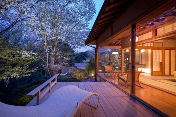 赏最美的樱花,泡最舒服的温泉 赏最美的樱花,泡最舒服的温泉