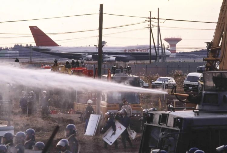 日本最强钉子户,“钉”在了成田机场里 日本最强钉子户,“钉”在了成田机场里