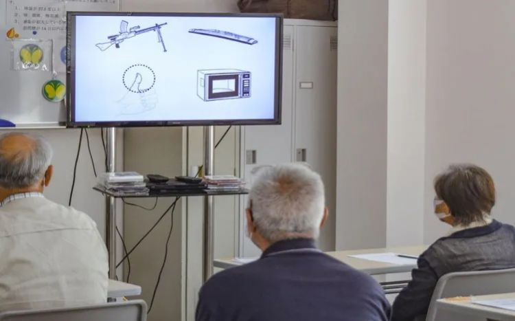 第227期:日本艺人在港猥亵被捕?石原里美二胎;人气博主直播中被刺身亡;日产CEO卸任 | 百通板 第227期:日本艺人在港猥亵被捕?石原里美二胎;人气博主直播中被刺身亡;日产CEO卸任 | 百通板