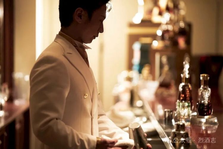 他为什么会成为全世界最红的调酒师? 他为什么会成为全世界最红的调酒师?