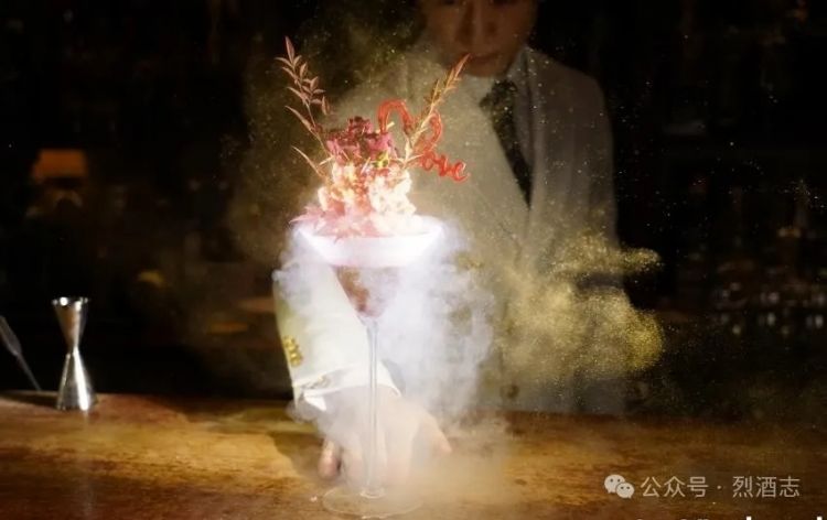 他为什么会成为全世界最红的调酒师? 他为什么会成为全世界最红的调酒师?