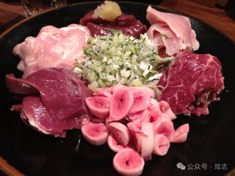 不是,你们还真吃啊?数落一下日本的内脏刺身... 不是,你们还真吃啊?数落一下日本的内脏刺身...