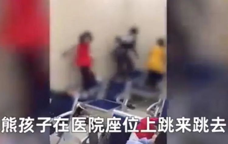 从寿司郎舔酱油瓶到海底捞撒尿,肇事者须付出代价,以震慑后来者 从寿司郎舔酱油瓶到海底捞撒尿,肇事者须付出代价,以震慑后来者