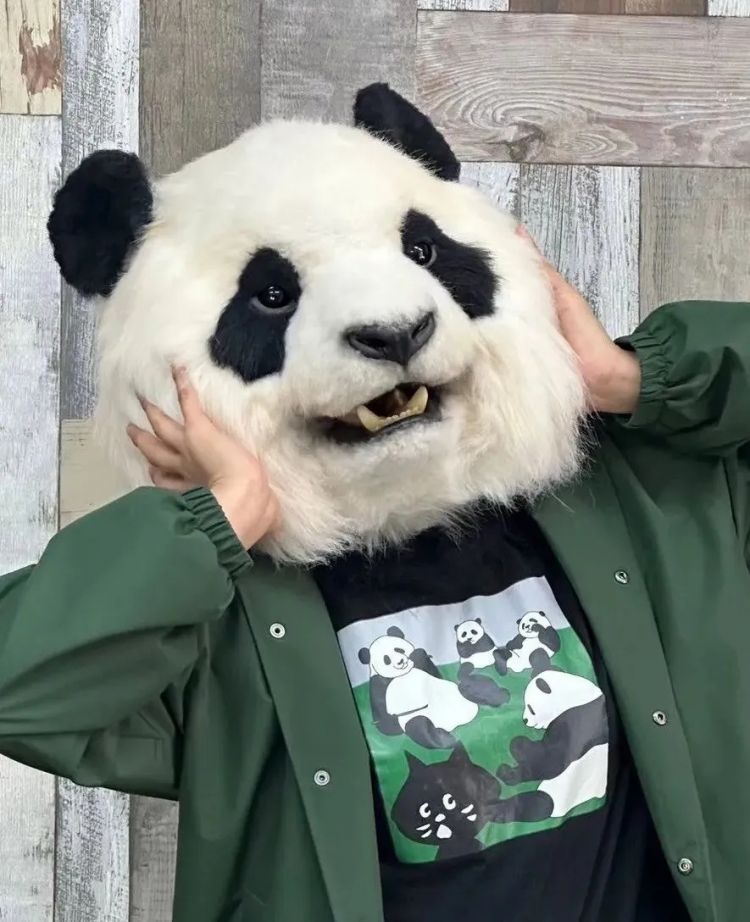 日本一艺术家制作逼真动物头套,网友:他们真的不当人了 日本一艺术家制作逼真动物头套,网友:他们真的不当人了
