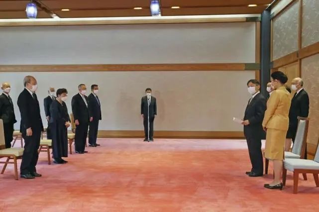 这王宫,也“朴实无华”得过头了吧? 这王宫,也“朴实无华”得过头了吧?