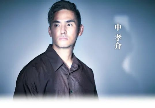 日本知名男歌手深夜在澡堂性侵20多岁男性被捕!他还曾在中国演过电影?! 日本知名男歌手深夜在澡堂性侵20多岁男性被捕!他还曾在中国演过电影?!