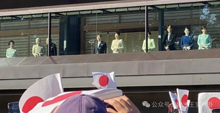 这王宫,也“朴实无华”得过头了吧? 这王宫,也“朴实无华”得过头了吧?