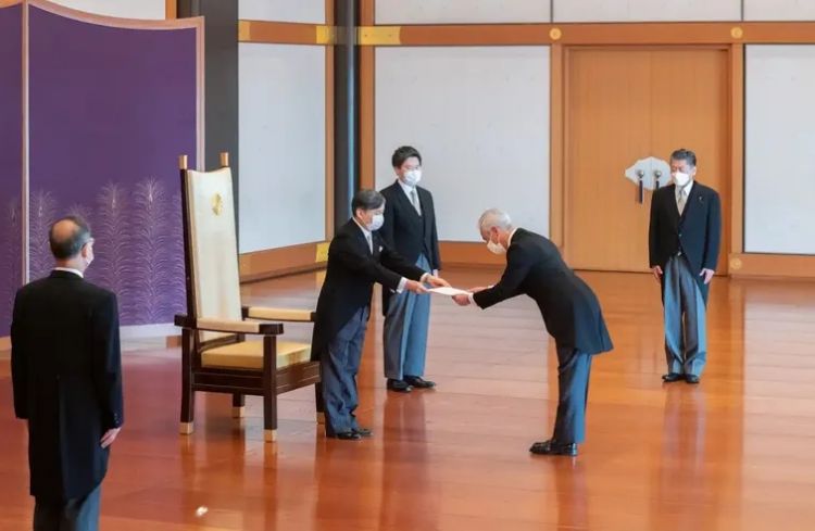 这王宫,也“朴实无华”得过头了吧? 这王宫,也“朴实无华”得过头了吧?