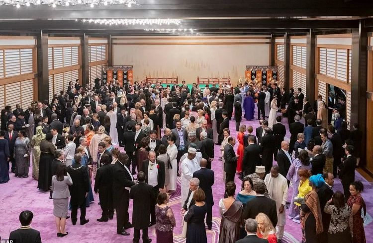 这王宫,也“朴实无华”得过头了吧? 这王宫,也“朴实无华”得过头了吧?