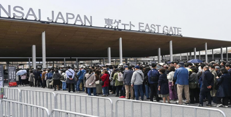 大阪世博会预演现1.5小时入场长龙 大阪世博会预演现1.5小时入场长龙