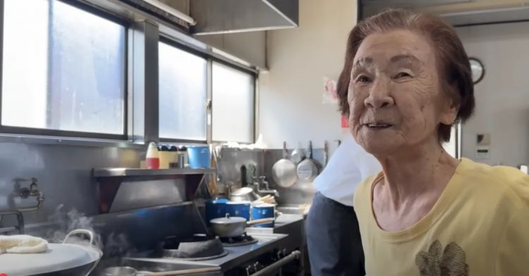 木村拓哉超绝宠粉,把101岁奶奶甜成少女:比遇到老公还开心 木村拓哉超绝宠粉,把101岁奶奶甜成少女:比遇到老公还开心