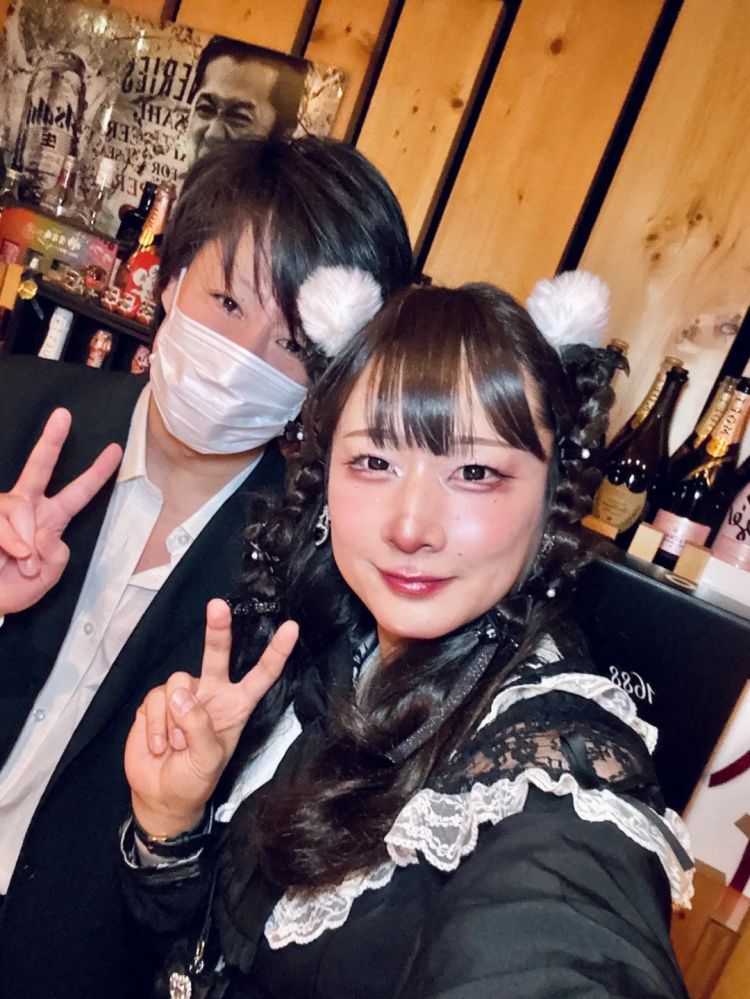 骗过痴汉,戏耍牛郎——51岁日本大叔的奇幻女装网红之路 骗过痴汉,戏耍牛郎——51岁日本大叔的奇幻女装网红之路