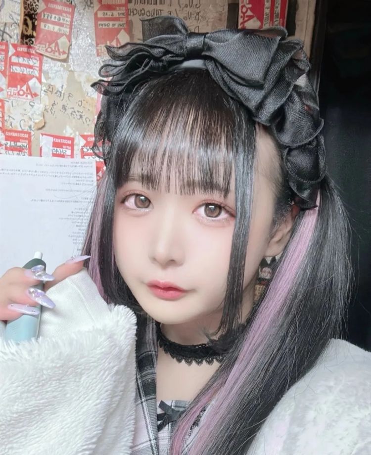 骗过痴汉,戏耍牛郎——51岁日本大叔的奇幻女装网红之路 骗过痴汉,戏耍牛郎——51岁日本大叔的奇幻女装网红之路