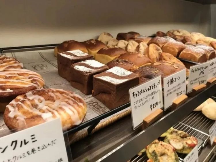 这家日本天天排队爆火的面包店RIKI,比神户牛更让当地人疯狂! 这家日本天天排队爆火的面包店RIKI,比神户牛更让当地人疯狂!
