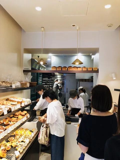 这家日本天天排队爆火的面包店RIKI,比神户牛更让当地人疯狂! 这家日本天天排队爆火的面包店RIKI,比神户牛更让当地人疯狂!