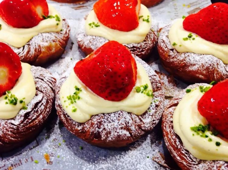 这家日本天天排队爆火的面包店RIKI,比神户牛更让当地人疯狂! 这家日本天天排队爆火的面包店RIKI,比神户牛更让当地人疯狂!