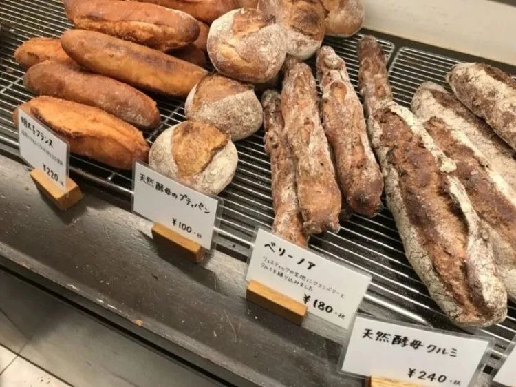 这家日本天天排队爆火的面包店RIKI,比神户牛更让当地人疯狂! 这家日本天天排队爆火的面包店RIKI,比神户牛更让当地人疯狂!