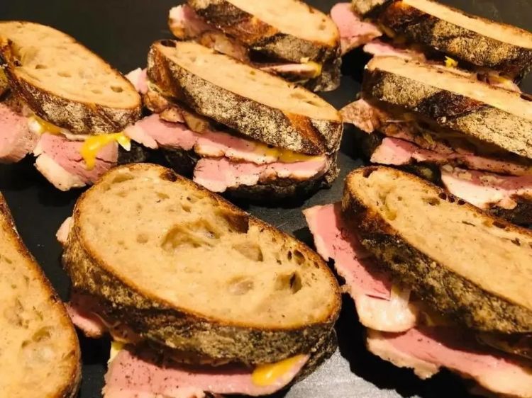 这家日本天天排队爆火的面包店RIKI,比神户牛更让当地人疯狂! 这家日本天天排队爆火的面包店RIKI,比神户牛更让当地人疯狂!