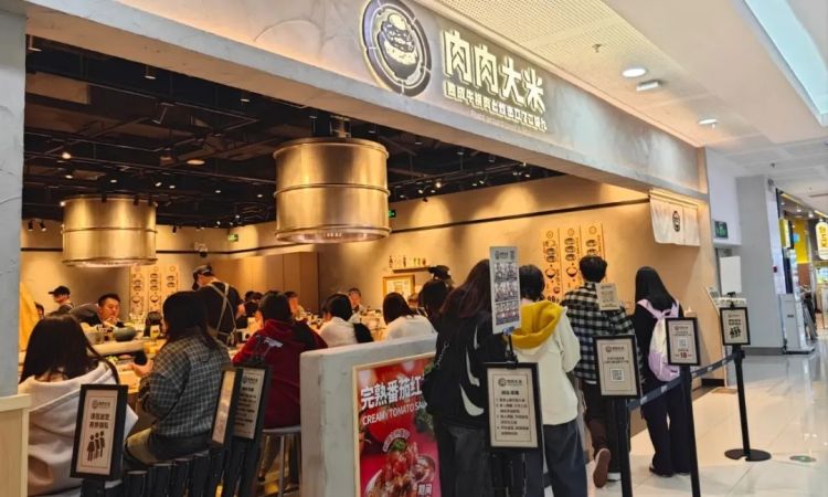 “汉堡肉饼配大米饭一碗88”,这个「日式白人饭」把麦当劳穷鬼套餐卖成打工人顶配一人食? “汉堡肉饼配大米饭一碗88”,这个「日式白人饭」把麦当劳穷鬼套餐卖成打工人顶配一人食?