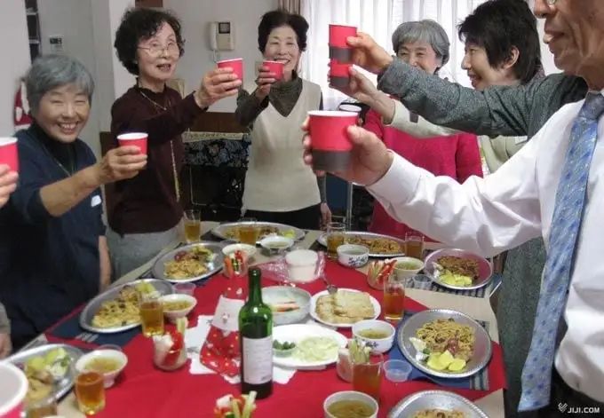 “无缘时代”的日本老人——“交个朋友吧,咱死后一起埋了” “无缘时代”的日本老人——“交个朋友吧,咱死后一起埋了”