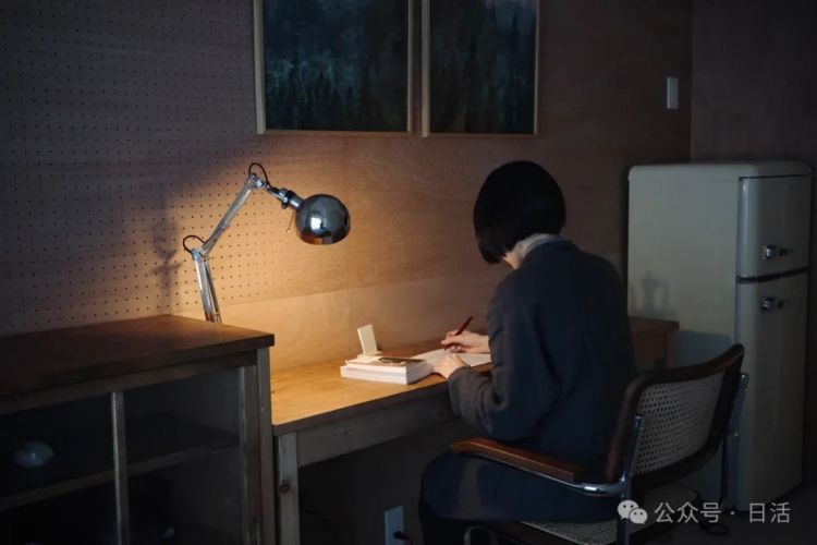 其实,你喜欢的那些日本家居博主,他们的家具都是租来的 其实,你喜欢的那些日本家居博主,他们的家具都是租来的