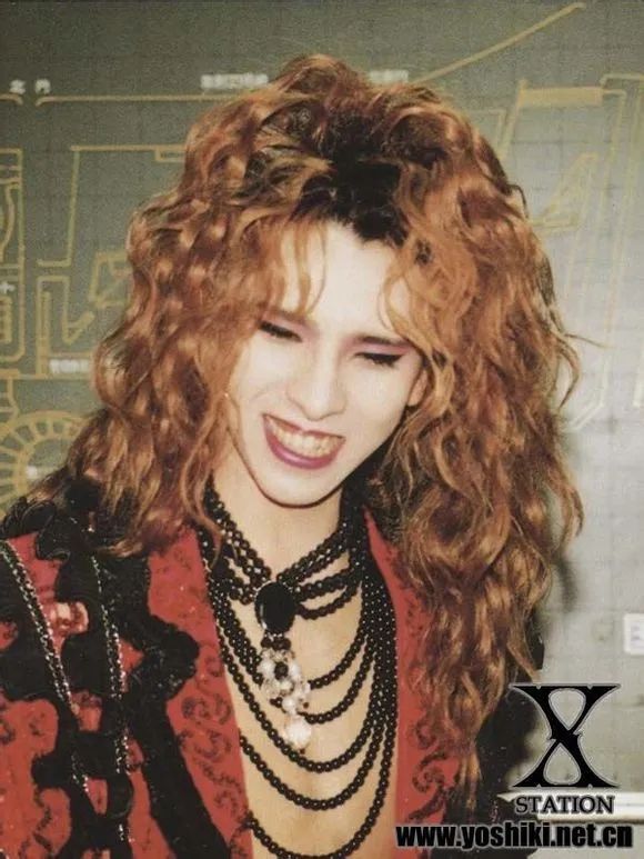 被同行冷眼、成员过世、乐队解散……他们如何成为了一代传奇? 被同行冷眼、成员过世、乐队解散……他们如何成为了一代传奇?