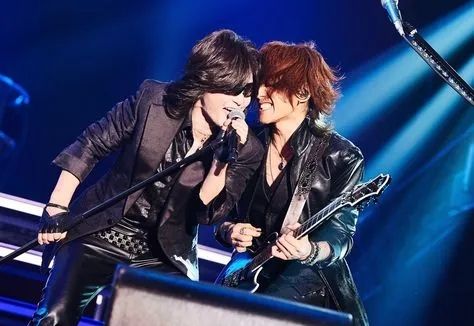 被同行冷眼、成员过世、乐队解散……他们如何成为了一代传奇? 被同行冷眼、成员过世、乐队解散……他们如何成为了一代传奇?