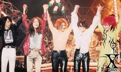 被同行冷眼、成员过世、乐队解散……他们如何成为了一代传奇? 被同行冷眼、成员过世、乐队解散……他们如何成为了一代传奇?