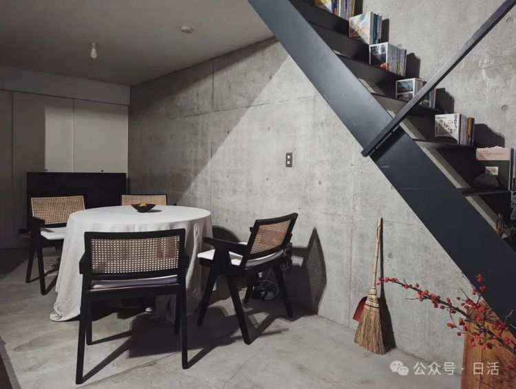 其实,你喜欢的那些日本家居博主,他们的家具都是租来的 其实,你喜欢的那些日本家居博主,他们的家具都是租来的