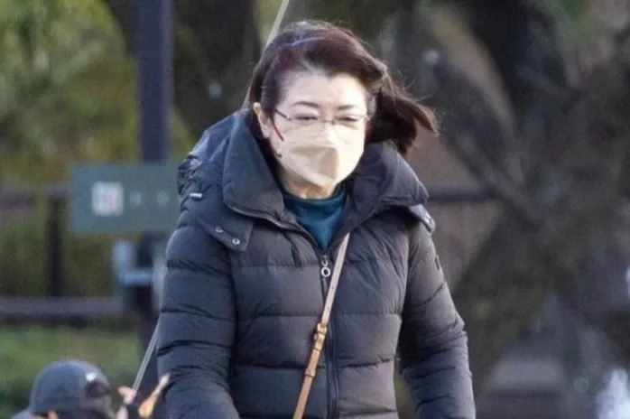 第233期：永野芽郁与田中圭不伦脚踏两条船？日本多地爆发杀人恶性事件？大阪世博保安向游客下跪？ | 百通板