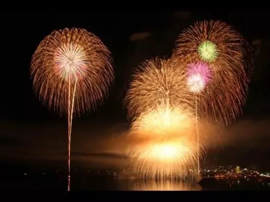 东北、中部2场王炸花火，关东8场！为了避免重现去年“惨剧”，东京足立花火大会提前到了5月！