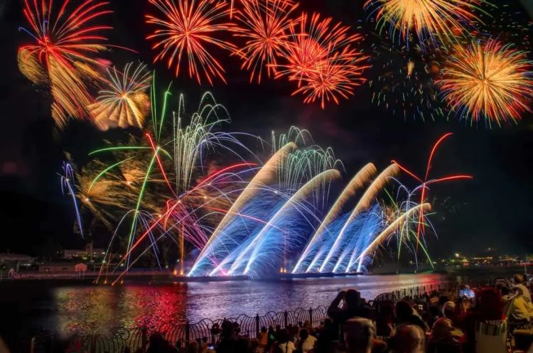 东北、中部2场王炸花火，关东8场！为了避免重现去年“惨剧”，东京足立花火大会提前到了5月！