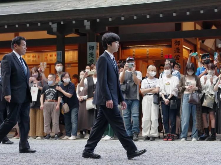 悠仁亲王的快乐校园,快把其他人逼疯了 悠仁亲王的快乐校园,快把其他人逼疯了