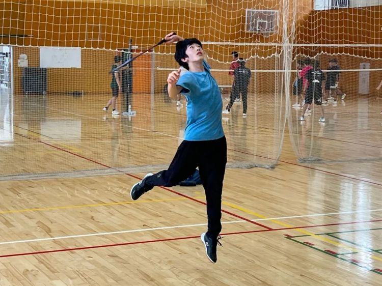 悠仁亲王的快乐校园,快把其他人逼疯了 悠仁亲王的快乐校园,快把其他人逼疯了