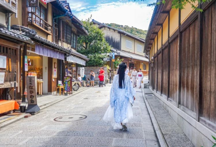 说走就走的日本，正在成为中国的“后花园”